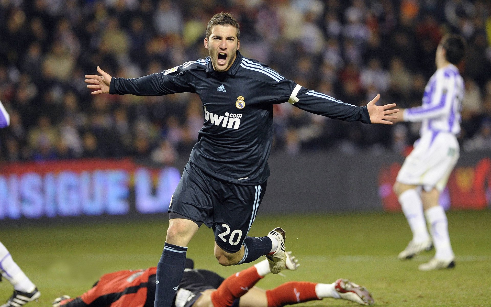 开云APP-上海久事球队技术打法日益成熟，上海久事能进季后赛吗