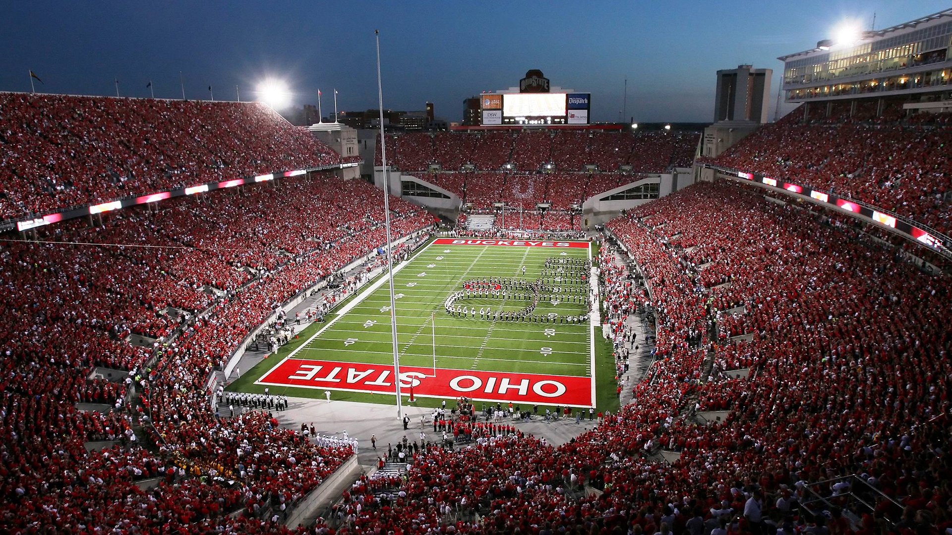 巴萨客场0-2不敌皇马，遭遇赛季首败，巴萨0比7皇马